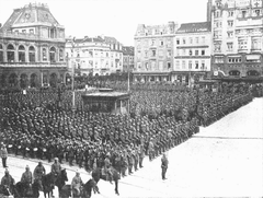 German occupation troops formed in front of the Brussels Post Office in 1914
