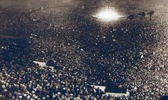 Crowd of 140,000 spectators at the Exposition Stadium in Philadelphia, September 1926, for the first Dempsey-Tunney boxing match