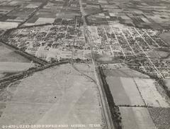 Historical photo of a US diplomatic mission in Texas from Nixon era