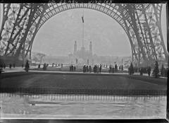 Historic image of M. Paul using the Ouistiti device on the Eiffel Tower for climbing smooth cords, Paris, France, 1921