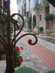 Gasse in La Turbie in der Provence