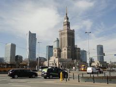 Złota 44