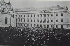 Historical announcement of severing ties with Austria and Hungary at St. Mark's Square on October 29, 1918