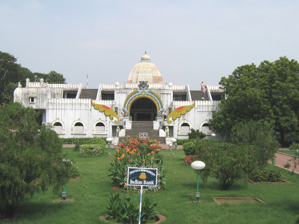 Valluvar Kottam entrance hall with ornate arches and intricate ceiling design