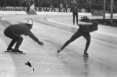 1973 speed skating competition at the first ISSL World Cup for professionals held at De Uithof in The Hague, with coach Anton Huiskes instructing skater Jan Bols