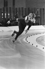 Ice speed skating competition with Erhard Keller in action during the first ISSL World Cup for professionals at De Uithof, The Hague, 1973