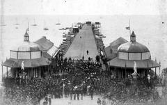 Historic photo of Domingo Faustino Sarmiento's coffin arriving at Buenos Aires port in 1888