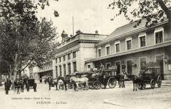 Horse-drawn carriages and horses at Avignon Gare railway station