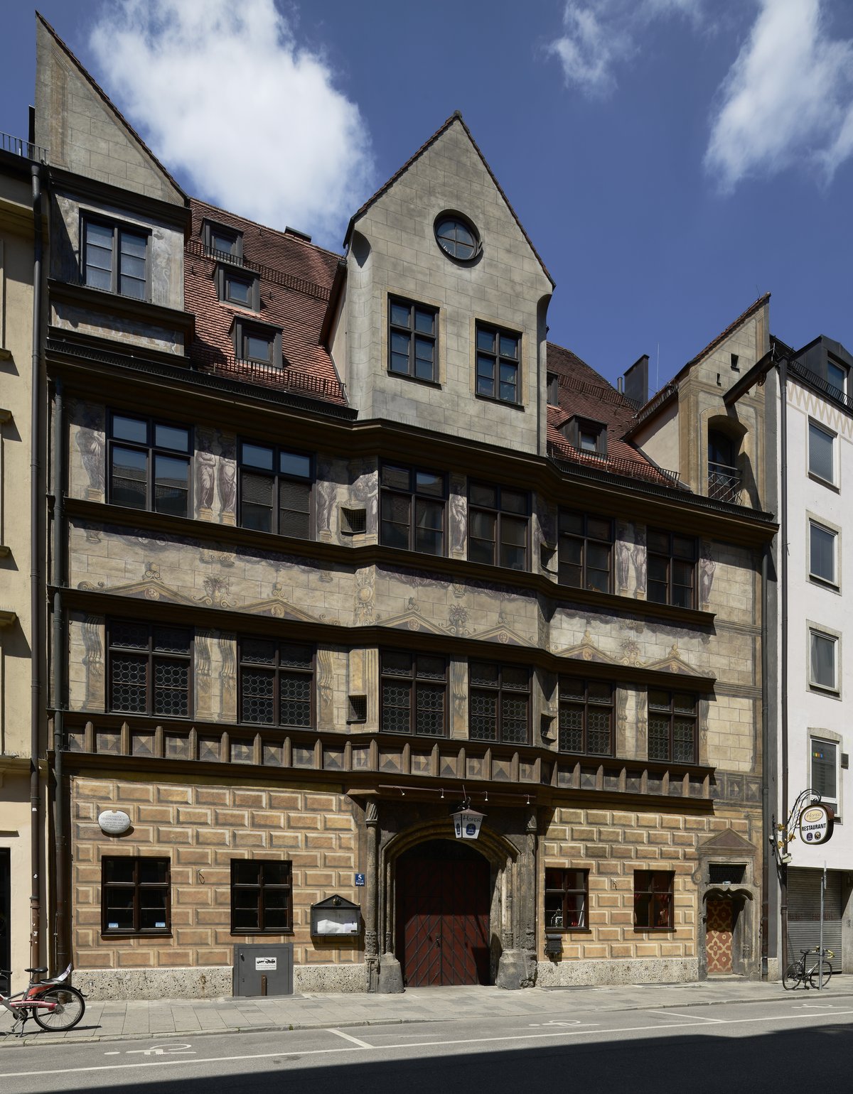 Facade view of building at Burgstraße 5 in Munich