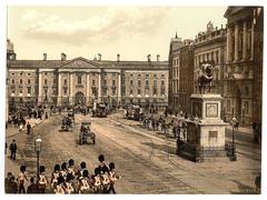 Trinity College Dublin with Statue of King William III in College Green