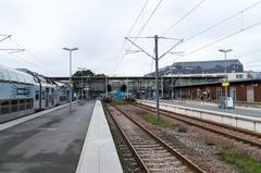 Platforms and buildings at the Saint-Malo train station