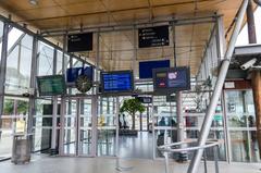 Passenger information systems inside Saint-Malo train station
