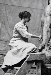 Kathleen Beverly Robinson Ingels sculpting fullscale clay model for the Fountain of Time 1920s