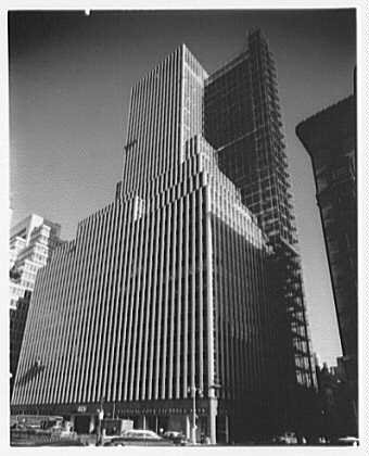 425 Park Ave building black and white photo from Gottscho-Schleisner Collection