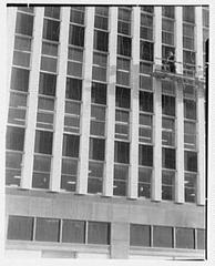 425 Park Ave building exterior