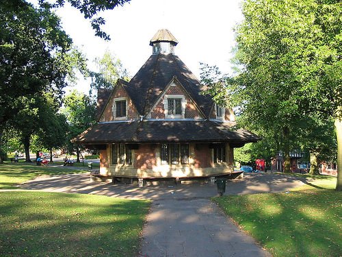 Bournville Rest House surrounded by greenery