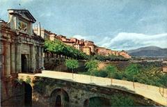 Historic photograph of Porta San Giacomo in Bergamo from 1900