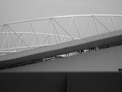 Dragão stadium roof seen from the west