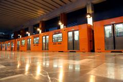 Metro CDMX train arriving at a station