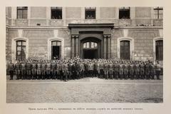 Group photo of 1916 medical graduates enlisted as military personnel