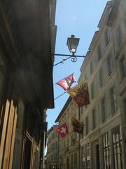 |
  Rue De L'Hôtel-De-Ville