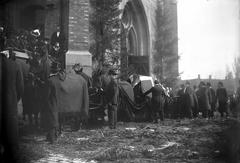 Funeral procession of Bjørnson outside the Trinity Church in Oslo