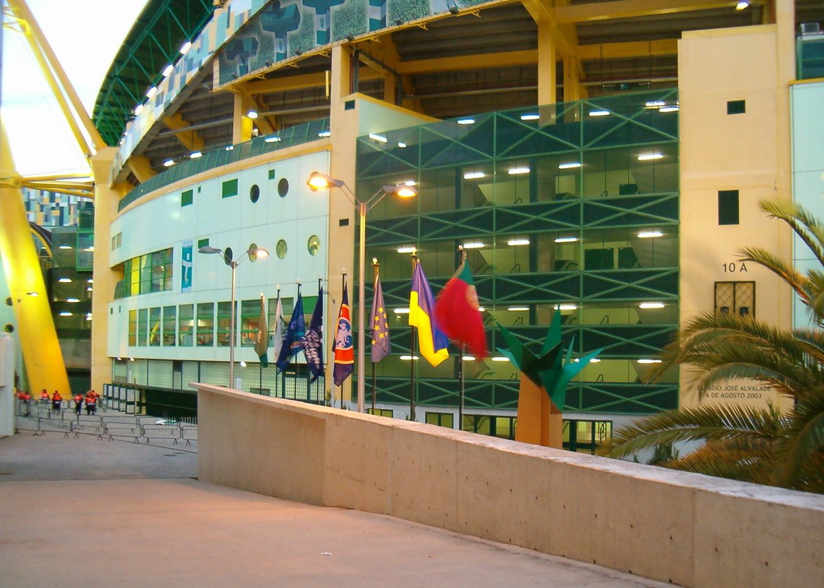 Exterior view of Alvalade XXI Stadium on game day