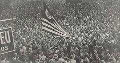 1932 protest at Praça da Sé in São Paulo with large crowd gathered