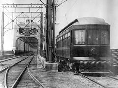 The first Montreal & Southern Counties tram arriving in Saint-Lambert via the Victoria Bridge
