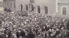 Writer Alexander Ziskin Rabinovitch giving a speech on 1st May at Herzelia Gymnasium courtyard in 1924