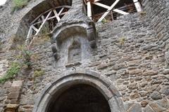 Stone archway entrance of La Porte de Jerzual in Dinan