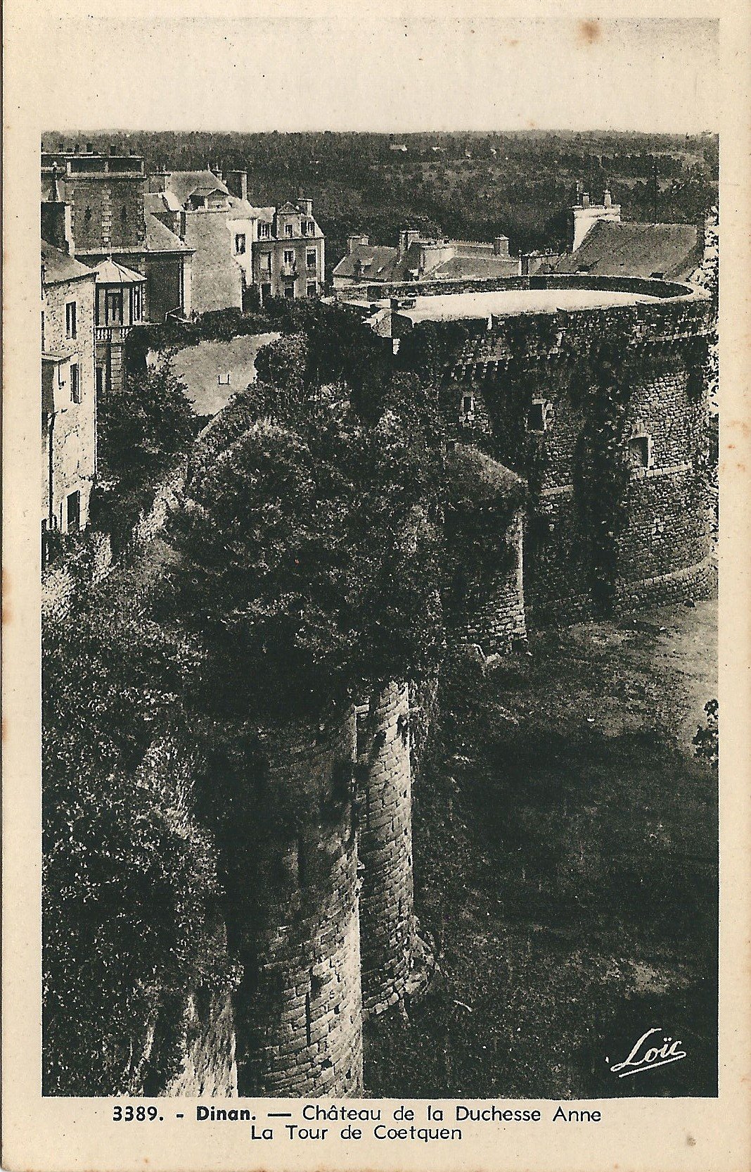 Vintage postcard of Dinan, Côte du Nord, France with historic buildings