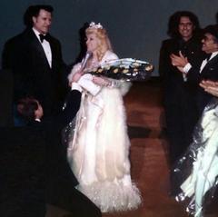 Mae West giving a speech after Sextette opening at Cinerama Dome with Paul Novak, Alice Cooper, Harry E. Weiss and Dom De Luise