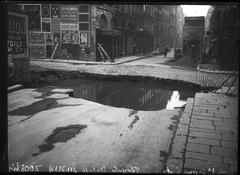 Flooded streets at the corner of Faubourg Saint-Honoré and Rue Saint-Florentin in Paris 8th arrondissement during 1910 flood