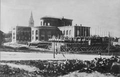 Construction of side wings at Bergen Museum in 1898