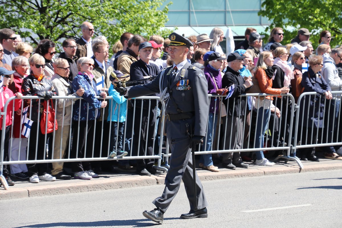 Colonel Jukka Jokinen leading Finnish Defence Forces flag day 2017 parade