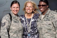 Dr. Jill Biden speaks with U.S. airmen at Baghdad International Airport flightline on July 5, 2010