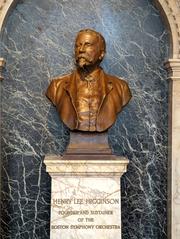 Henry Lee Higginson statue by Bela Lyon Pratt at Symphony Hall Boston