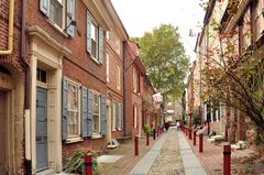 Historic Elfreth's Alley in Philadelphia with colonial-style houses