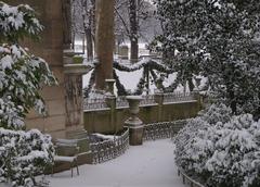 Fontaine Médicis covered in snow during winter