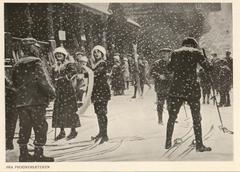 Skiers at Frognersætra before 1914 in black and white
