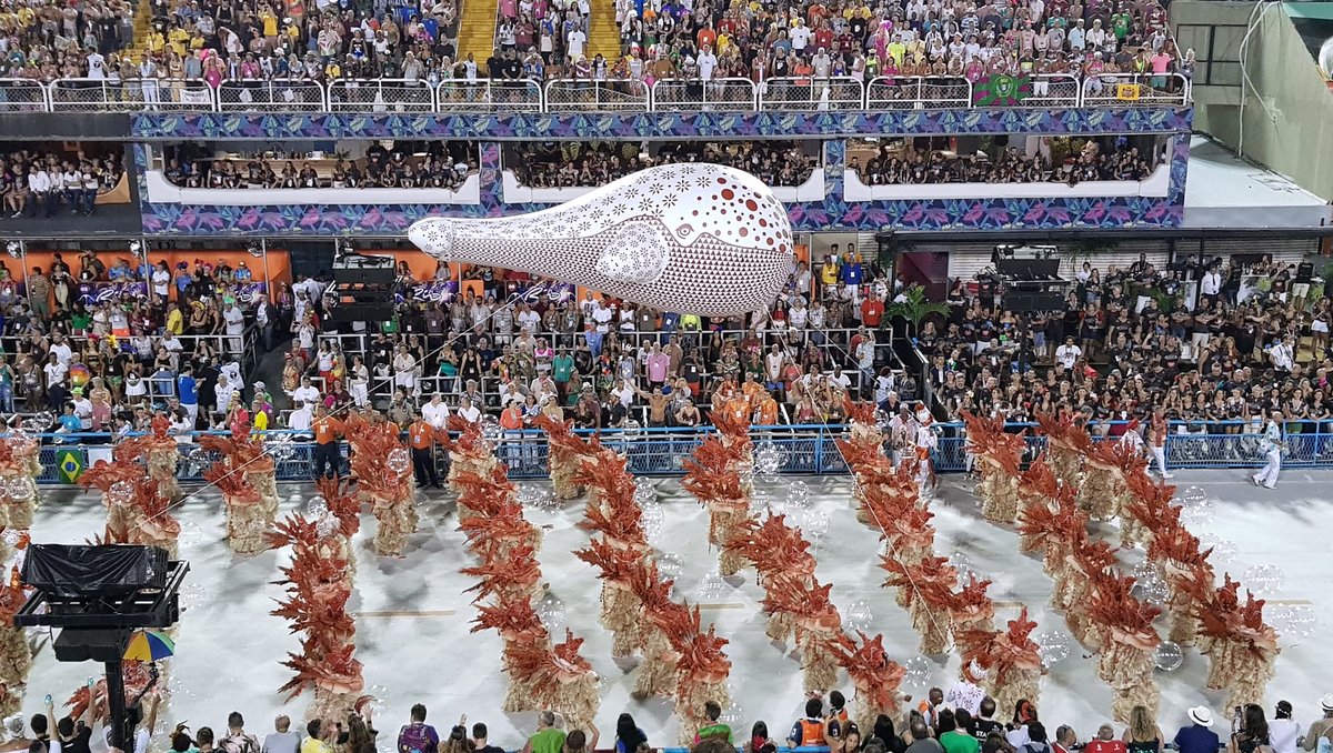 Samba school Unidos Do Viradouro parade in Niterói, Brazil