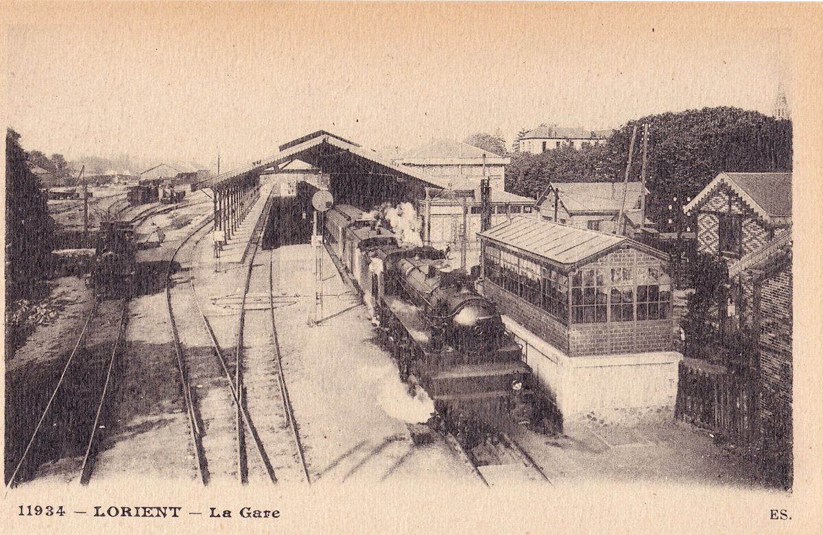 Old postcard of Lorient train station
