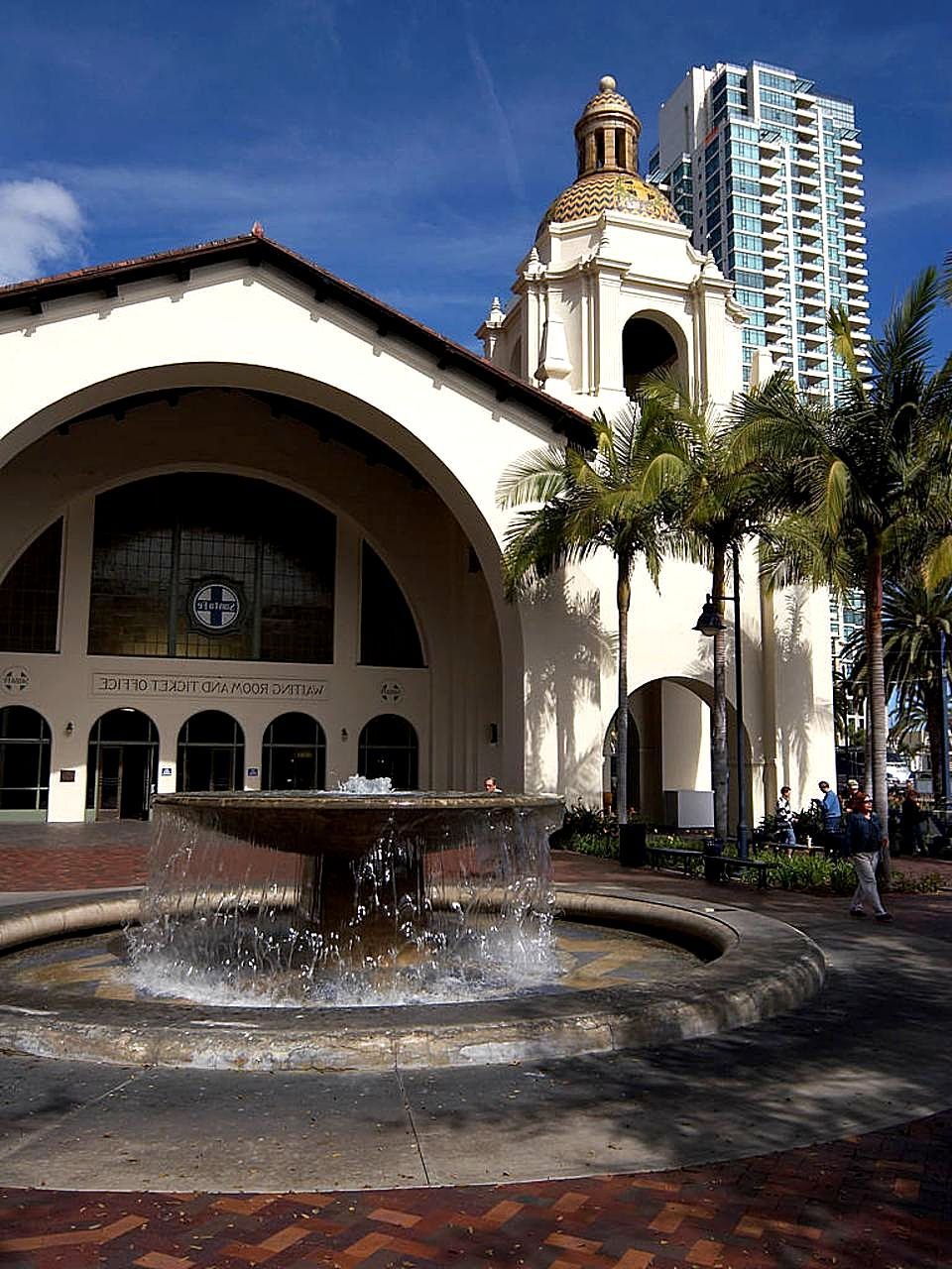 Amtrak station with fountain in downtown San Diego