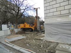 Machine injecting micropiles to reinforce soil during the tunnel boring for Rennes Metro Line B near the Museum of Fine Arts