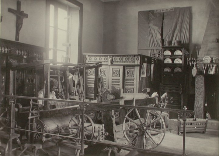 Reconstruction of a Breton room interior from Lower Brittany, exhibited in the Musée de Bretagne in Rennes