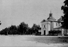 Exterior view of the Ermita de San Antonio de la Florida, a historic chapel built in 1797 with a dome fresco painted by Goya