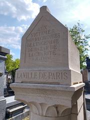 Memorial dedicated to the victims of the Bazar de la Charité fire at Père-Lachaise Cemetery