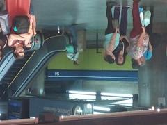 Sé station Line 1 platform with passengers waiting for the train