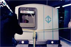 First train about to cut the inauguration ribbon of São Paulo Metro Line 3-Red